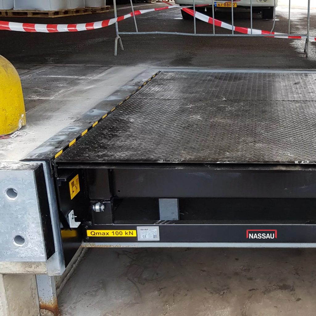 Dock equipment 16tr