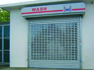 Teckentrup Rolltor mit Verglasung